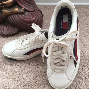 Vintage Tommy Hilfiger sneakers.